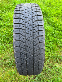 2 pneus Bridgestone Blizzak WS90 dimensions 175/65 R15