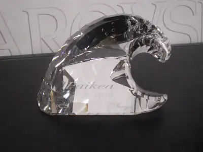 Swarovski Crystal " SCS 2012 Paikea Whale Title Plaque " Figurine - Signed by Designer Stefanie Nede...
