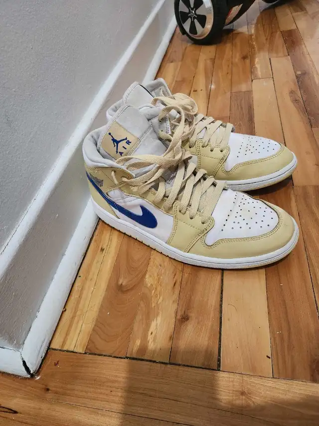 Nike Air Jordan 1 Mid Lemon Wash Lapis White BQ6472-701 in Multi-item in City of Montréal - Image 2