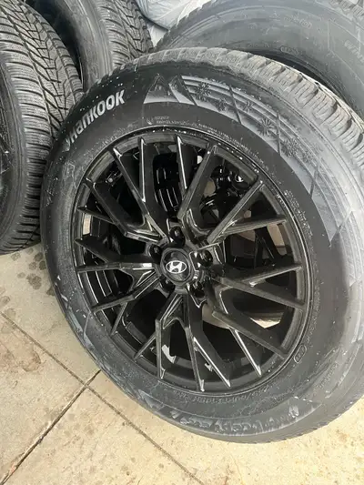 18” Hyundai Pallisade Sante Fe Tucson Santa. Cruz Kia telluride carnival Sedona Hankook winter tires...