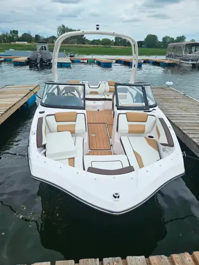 Boat has 10 hours fully equipped fish finder / GPS. Bluetooth, radio excellent condition the boat is...