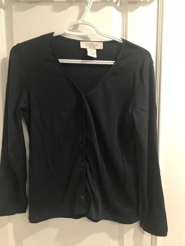 women/teen hoodies/sweater/tops in Women's - Tops & Outerwear in Ottawa - Image 10