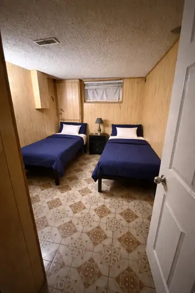Room for Rent (Malton) – Steps to Westwood Mall & Transit!Price: $350/month (Sharing) + $30 Utilitie...