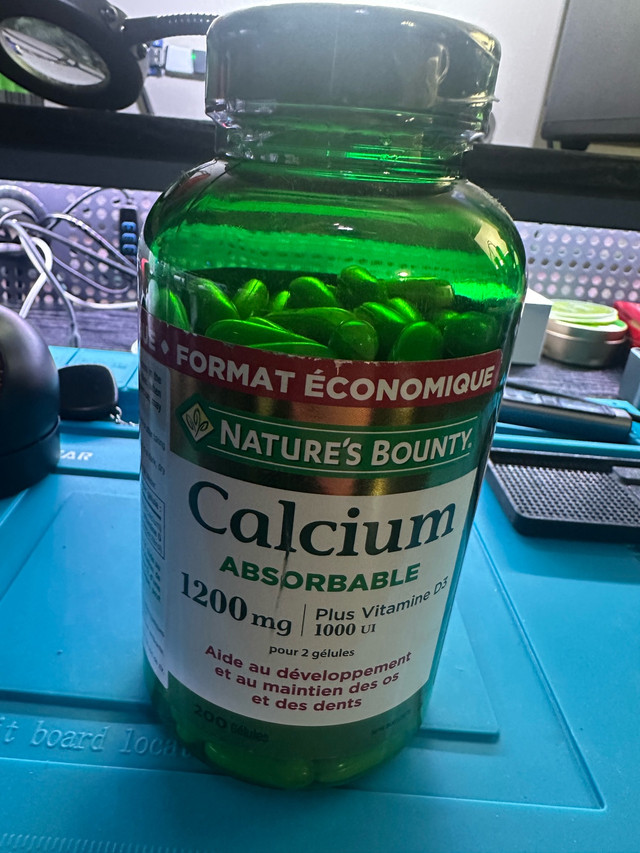 Nature’s Bounty Calcium (1200mg + 1000-IU Vitamin D3)  in Health & Special Needs in Edmonton - Image 3