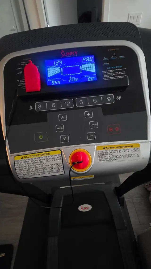 Treadmill425646103147980802