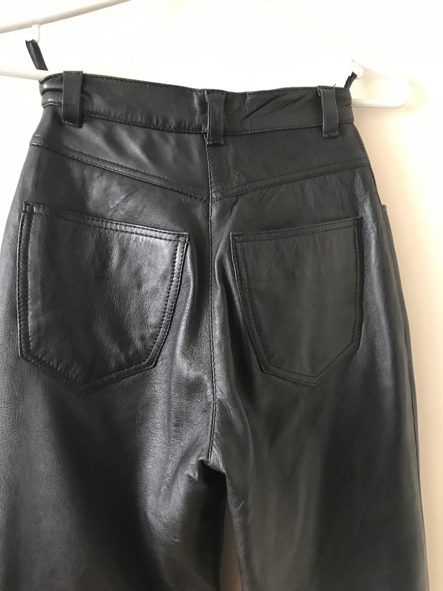 Pantalon cuir femme taille haute vintage Oscar Leopold  dans Femmes - Pantalons et shorts  à Longueuil/Rive Sud - Image 3