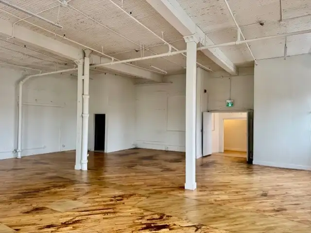 Studio/Office Lansdowne Subway