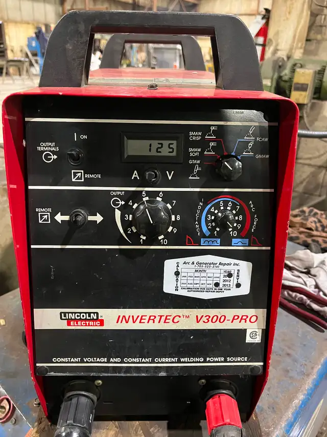 Lincoln electric Invertec v300 pro in Other in Sudbury - Image 2
