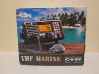 Icom VHF Marine Transceiver IC-M601 w/ HM-137B Mic New Open Box