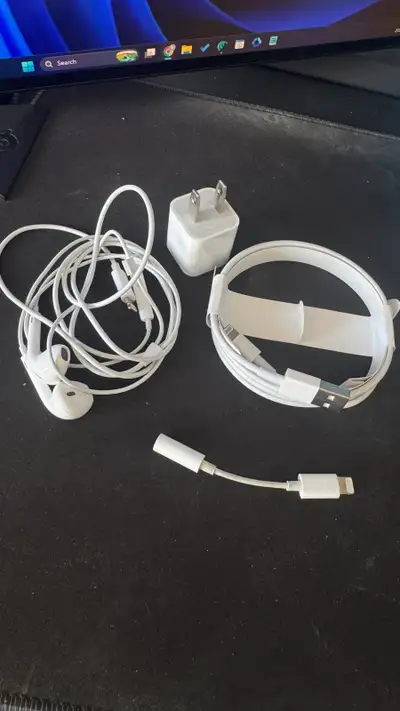 Apple Lightning Bundle, View more