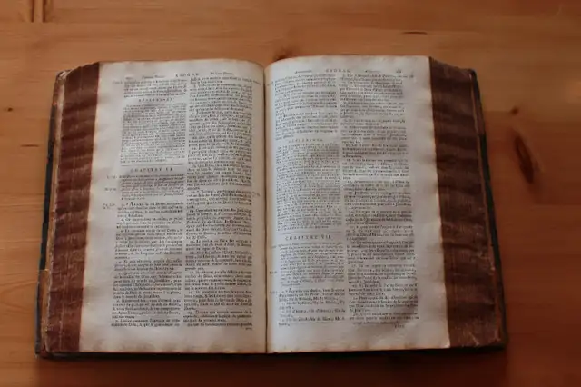 Old Bible J. F. Ostervald in Other in Belleville - Image 5