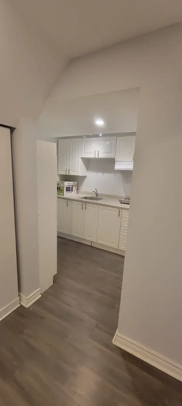 Basement for rent in Long Term Rentals in Markham / York Region - Image 12
