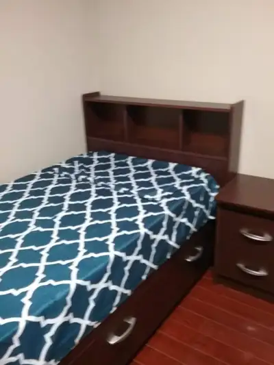 *FURNISHED PRIVATE ROOM AVAILABLE FOR A BOY* Available from- 15 May,2025 Utilities included in rent-...