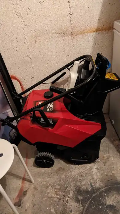 Toro Power Clear 518 ZR Snow Blower – Quick Sale $700, View more