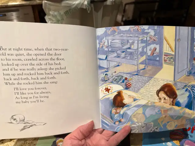 Robert Munsch books for young kids  in Children & Young Adult in London - Image 5