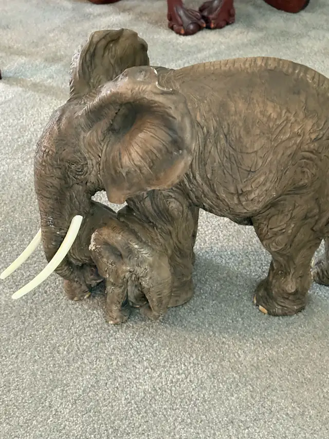 Large Elephants, mother and baby  18” in Arts & Collectibles in Windsor Region - Image 8