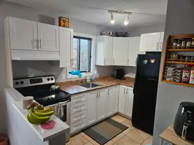 1er septembre - 2 chambres - $1375 - Secteur très tranquilles dans un rond-point. 2 grandes chambres...