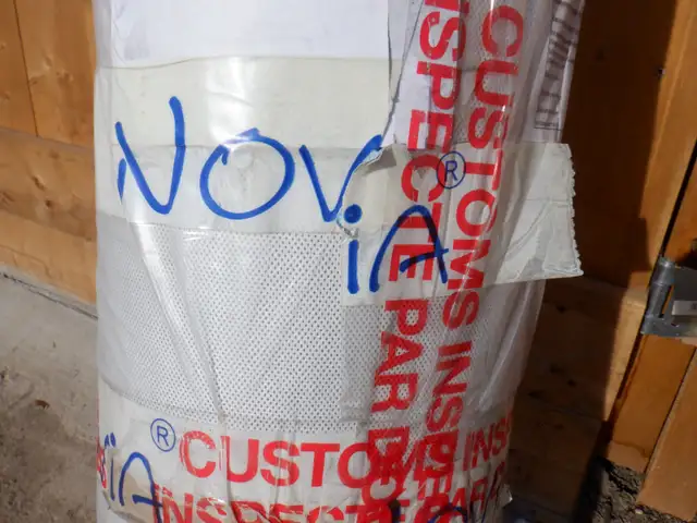 Reflective wall and ceiling membrane64141847188098121