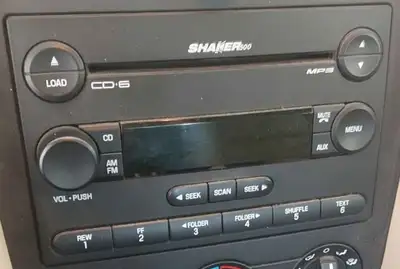 Radio Am-Fm Shaker 500 Changeur 6 Cd ,Mp3 Ford Mustang Gt 2005-2006-2007-2008-2009 Comme Neuf !!!