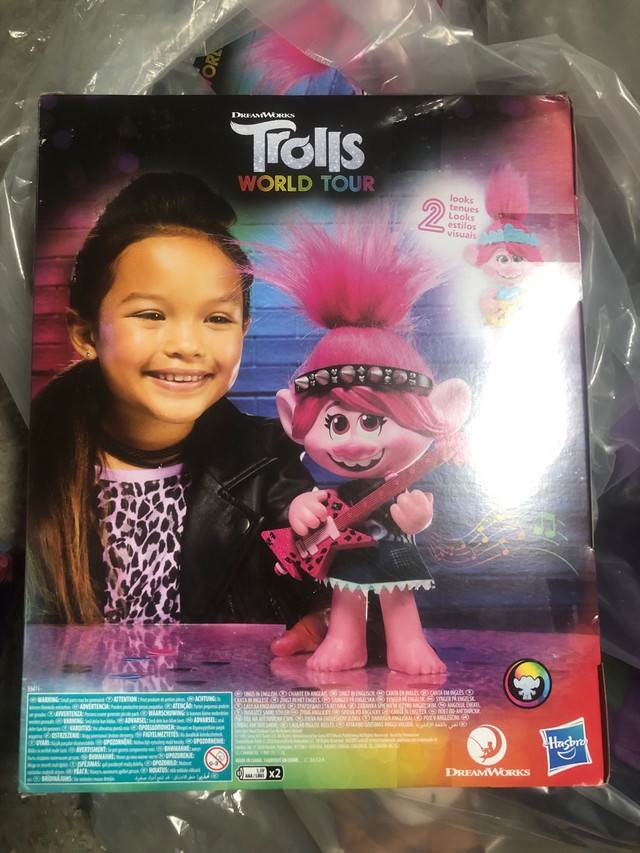 Trolls World Tour Pop-to-Rock Poppy in Toys & Games in Mississauga / Peel Region - Image 2