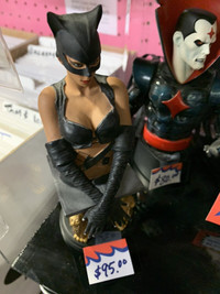 Cat Woman Halle Berry Bust Statue Rare w Box Showcase 319