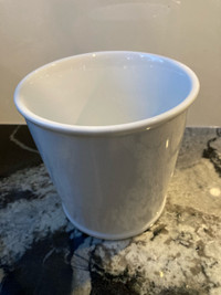 Poubelle de table porcelaine/ porcelain wastebasket wastebucket 