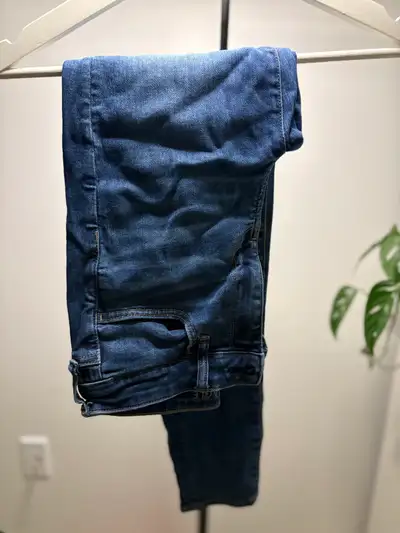 American Eagle Jeans Size 8 Short, View more