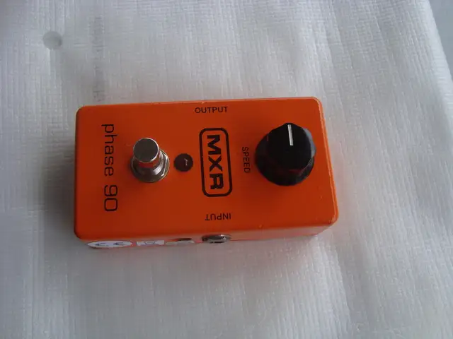 MXR pedals / valeton multi effects in Amps & Pedals in Ottawa - Image 10