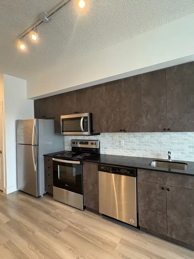 2br 2 bath fresh painted brantford condo  in Long Term Rentals in Brantford - Image 3