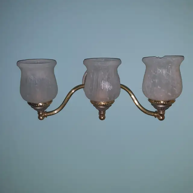 Applique murale luminaire in Indoor Lighting & Fans in City of Montréal - Image 6