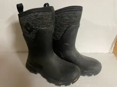 Womens Sz6 Insulated Neoprene Rain Boots, View more