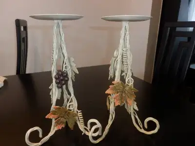 Chandeliers vintages de style florentin en métal peint, View more