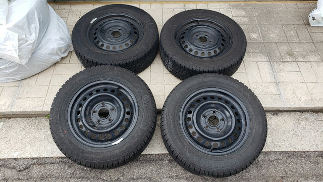 15" Winter Tires Like new in Tires & Rims in City of Toronto