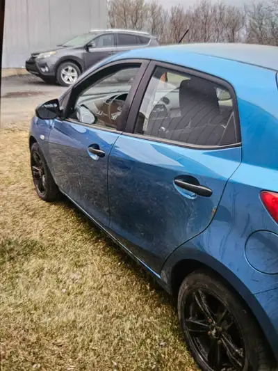 À vendre : Mazda 2 - fiable et économique! Je mets en vente ma Mazda 2 , une voiture compacte parfai...