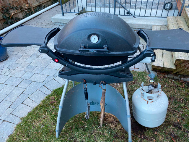 Weber portable BBQ, grill in BBQs & Outdoor Cooking in City of Toronto - Image 2
