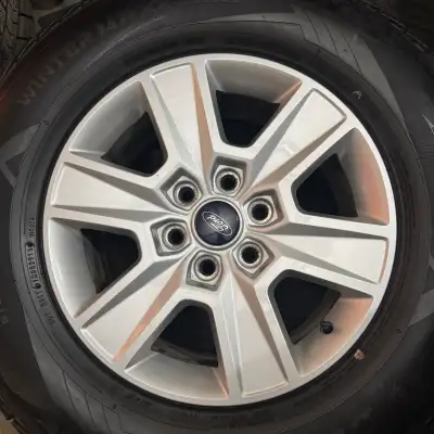 4 pneus hiver 11/32 + mags 18 pouces Ford original. 6x135. 7.5x18. ET44. text / call. 514-652-7638