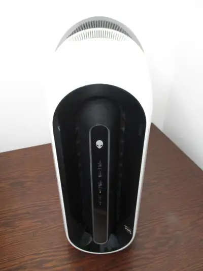 Alienware Aurora R10 Ryzen 7 3700X 8Core Liquid Cooled 16GB 256GB NVMe+1TB HDD 1000W PSU Wi-Fi -NO G...