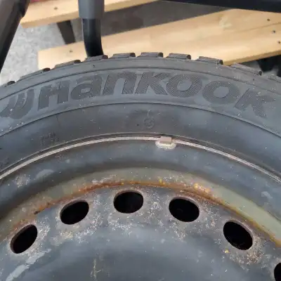 I am selling a set of four used Hankook Winter i*Pike RSV winter tires, size 215/60R16 95T, mounted...