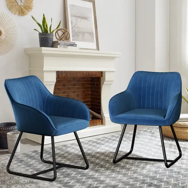 Fauteuils Bleu Velvet (lot de 2) in Chairs & Recliners in City of Montréal - Image 2