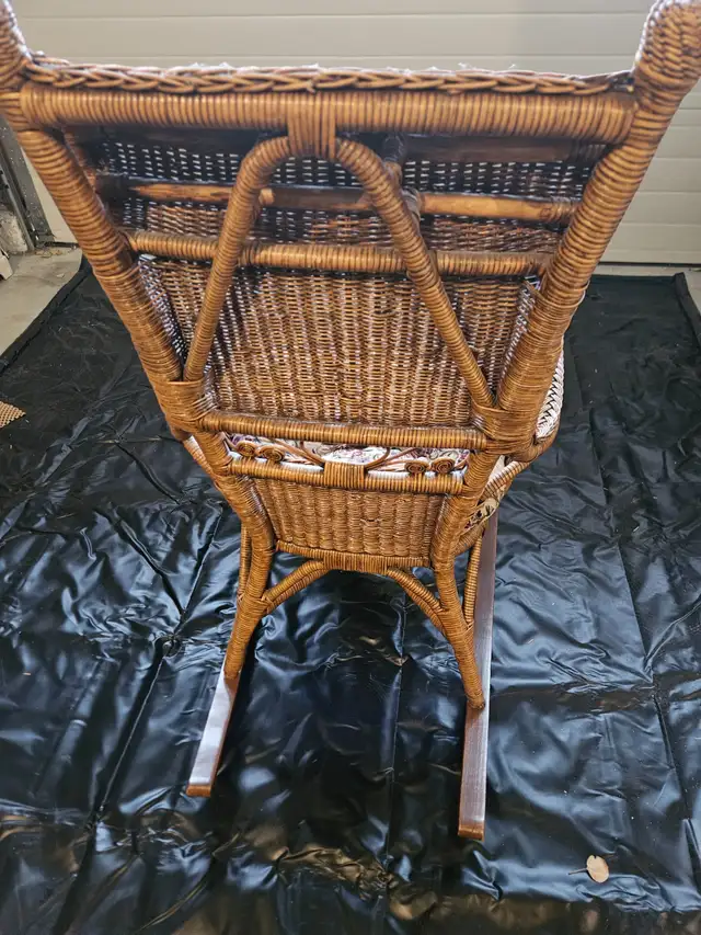Rattan Rocking Chair in Chairs & Recliners in Cranbrook - Image 5