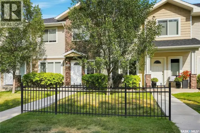 3 Beds 3 Baths Townhouse 1235 sqft with Laundry Unfurnished
