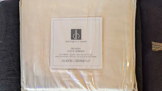 New Wamsuta king size fitted bed sheet in Bedding in City of Toronto - Image 5