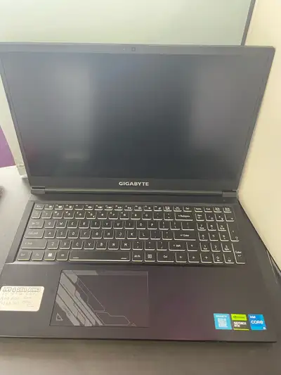 GIGABYTE GAMING LAPTOP RC55 W/CHARGER, View more