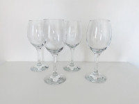 Pasabahce Wine Glasses - Set of 4