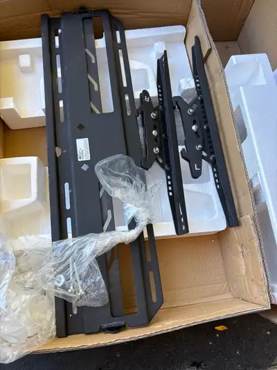 heavy duty wall TV mount, up to 175lbs , View more