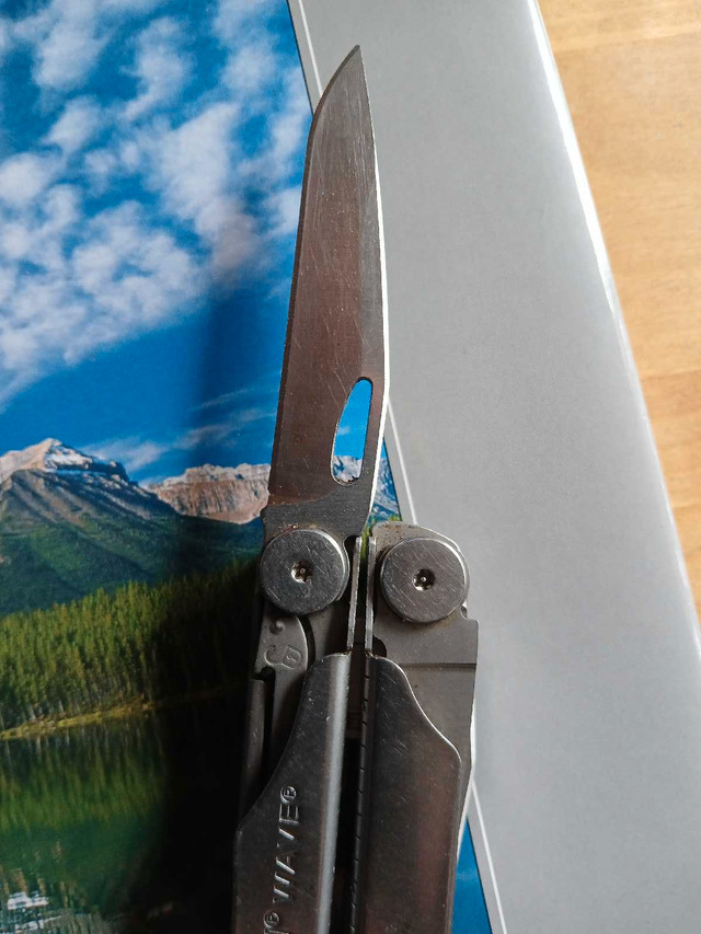 Olight, Leatherman, Custom knife in Fishing, Camping & Outdoors in Calgary - Image 4