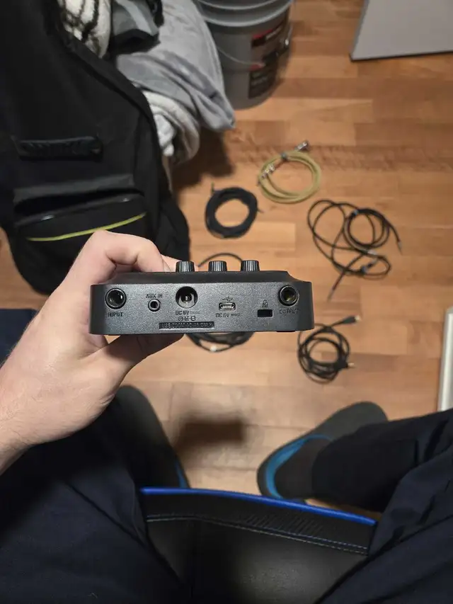 Squire Classic Vibe Jaguar Bass Guitar  in Guitars in Windsor Region - Image 8