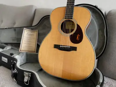 Meticulously cared for, stellar condition, always stored in it's case. I’m downsizing my collection....