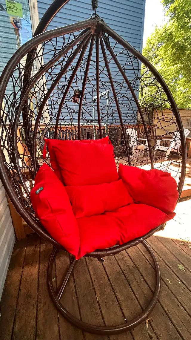  1 Person Swing Chair with Stand - Brand new 
