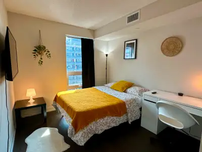 Private room for rent in Downtown Toronto